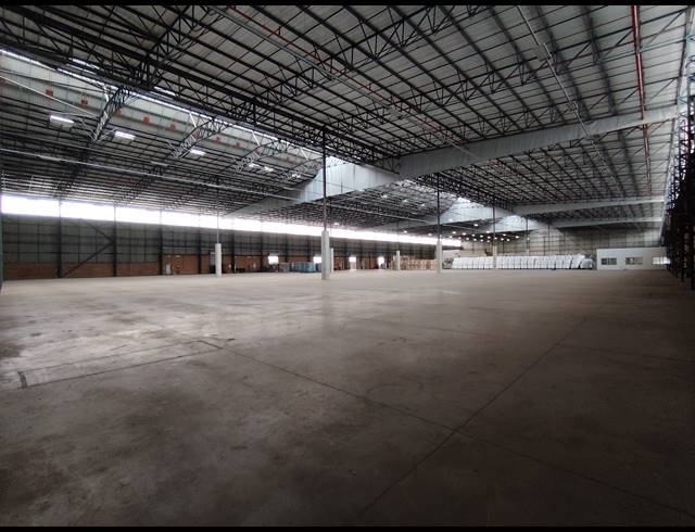 13,926M² WAREHOUSE TO LET IN GOSFORTH PARK